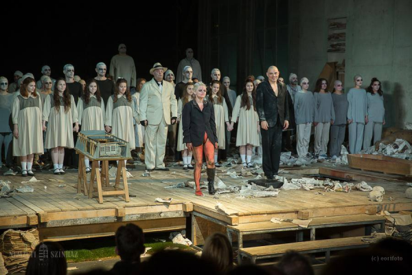 faust1600x400 faust1600x400