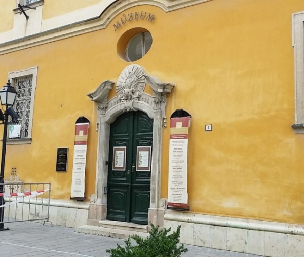 tn2szekesfehervariegyhazmegyeimuzeum2600x507 tn2szekesfehervariegyhazmegyeimuzeum2600x507